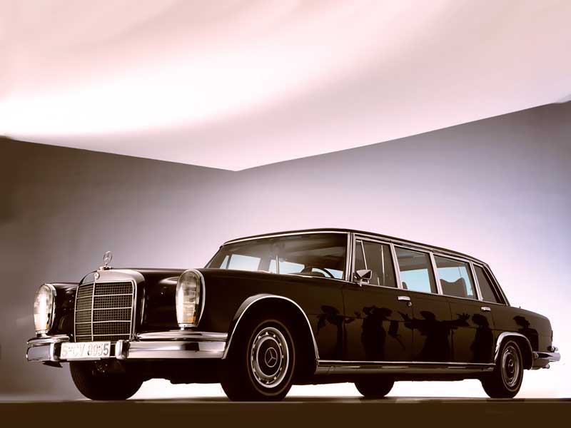 Ретро-автомобиль. Коллекционные автомобили. Мерседес Брежнева фото. Mercedes Benz 600, модель W100. Ретроавтомобили в Минске.