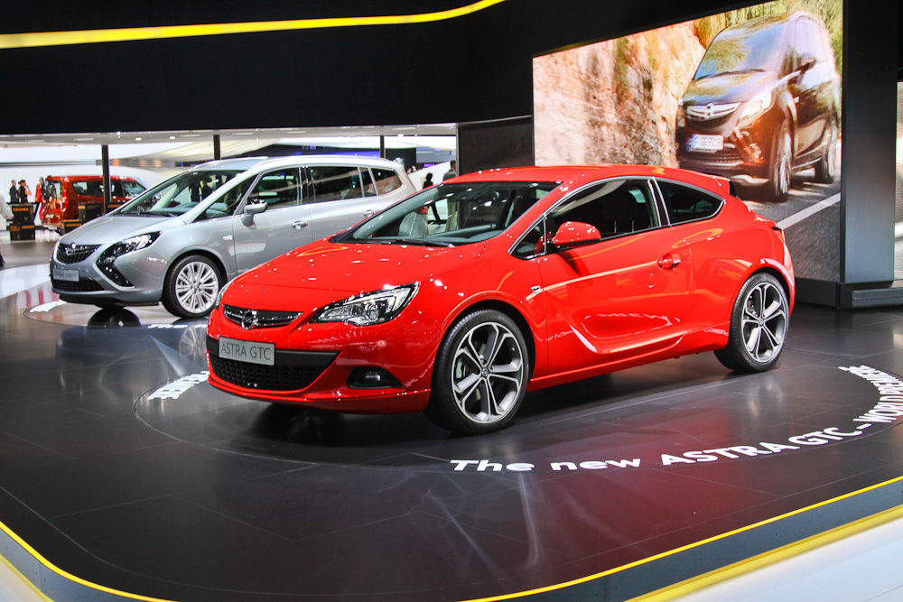    . Opel Astra. Astra GTC   !  . 