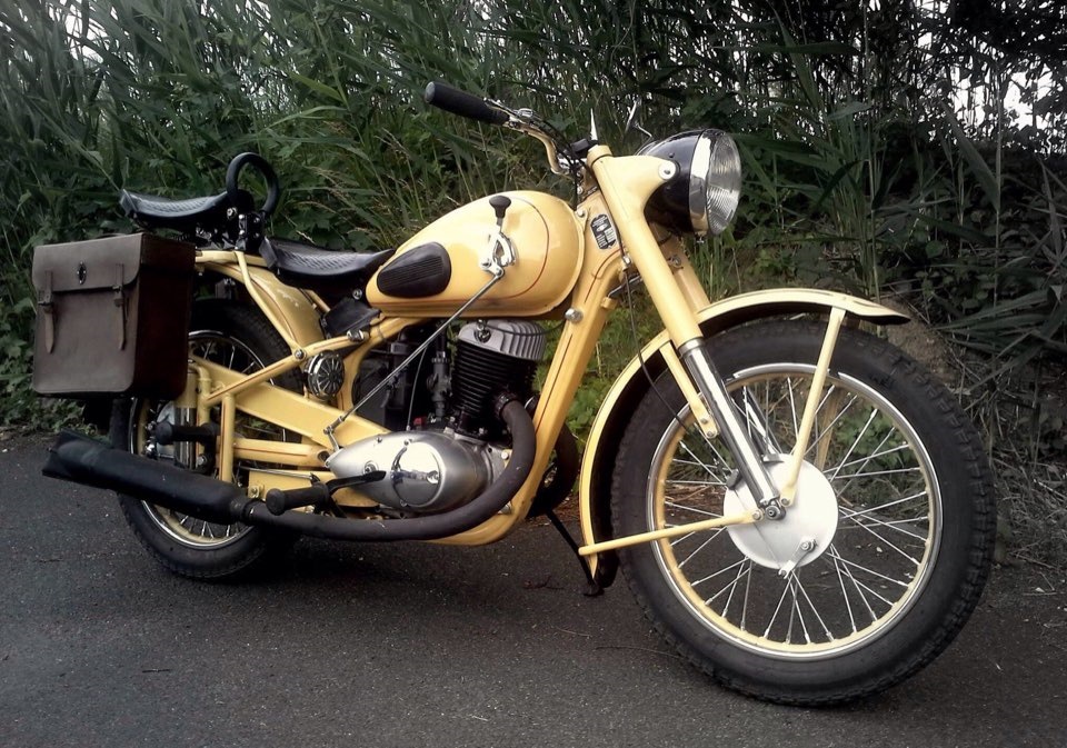 Мотоцикл Иж-49
