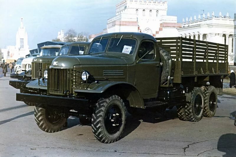 Военный грузовик 6 х 6. ЗИС-151