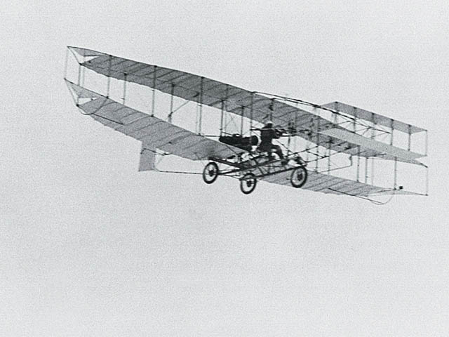 Братья Райт. Kitty Hawk, North Carolina. Первый самолет братьев Райт.  Фото
