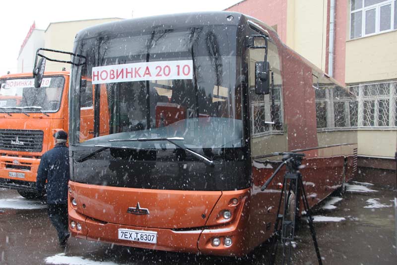 Междугородний автобус. Машиностроение в Республике Беларусь. фото. Картинка