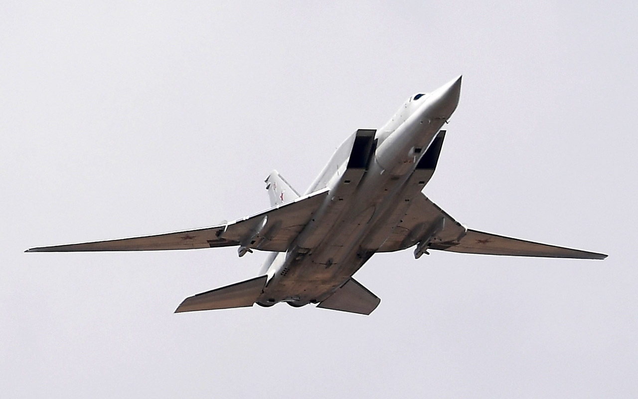 Самолет Ту-22М3 — дальний сверхзвуковой ракетоносец-бомбардировщик