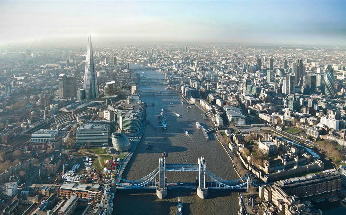 Панорама Лондона. Река Темза. фото