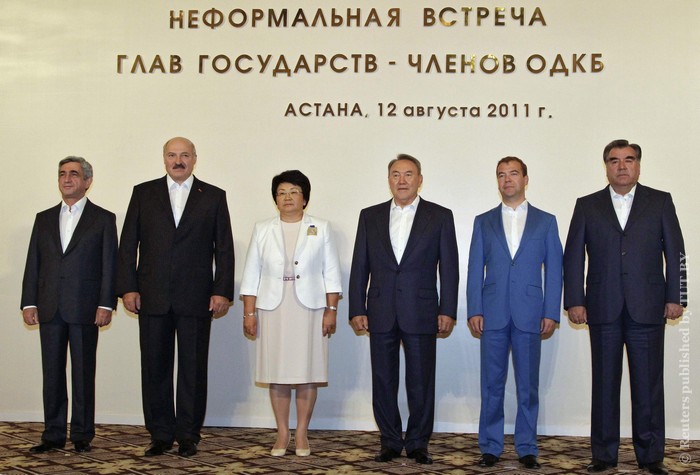Президенты ОДКБ. фото. Встреча без галстуков. Фотографии. Картинка