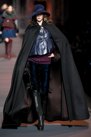 Christian Dior     . John Galliano  . 