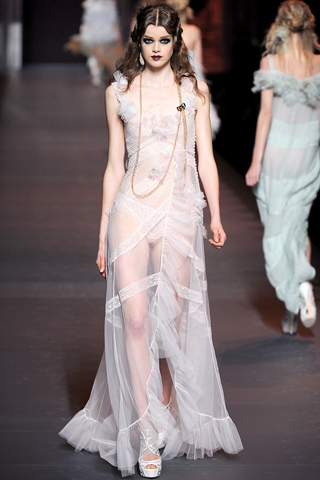 Christian Dior �� ��������� ������ ���� ����. John Galliano ���� �������. 