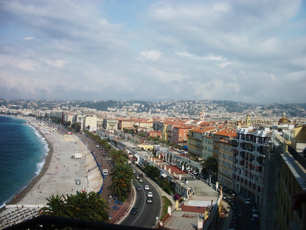 Вид на Ниццу с холма Симье. На холме сохранились остатки амфитеатра 