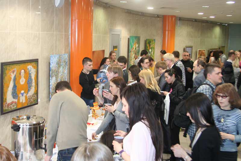 ����-�����.  ����