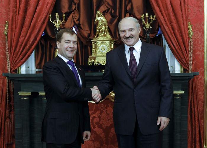 Минск. Лукашенко и Медведев договорились по нефти и газу. Два президента - Д.А  Медведев и А.Г. Лукашенко  Фото. Картинка. Фотография