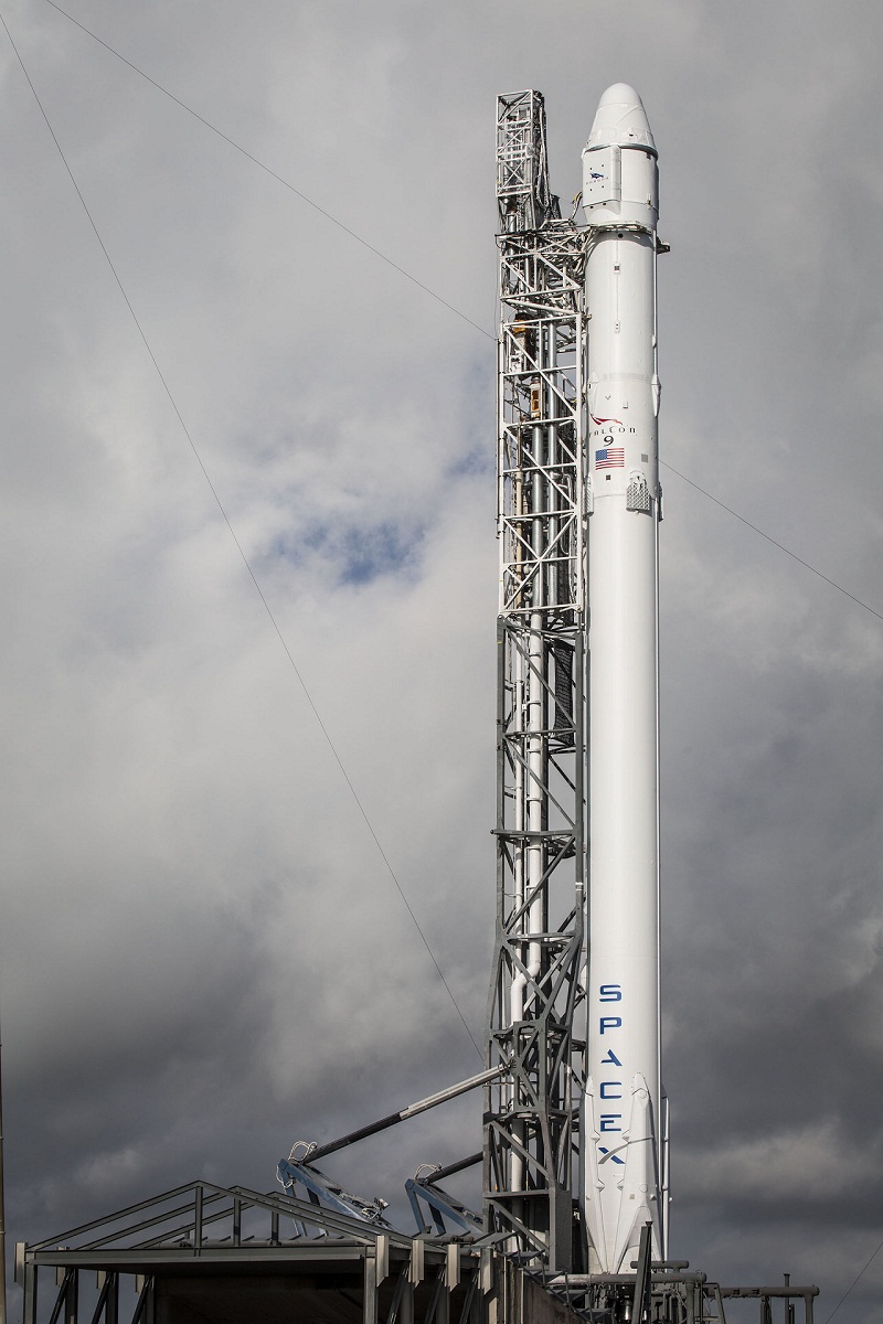 Falcon 9 v1.1(R) и Dragon готовы к запуску.   фото. 