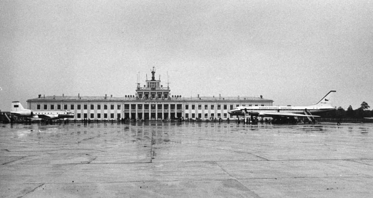 Аэропорты Москвы. Внуково фото