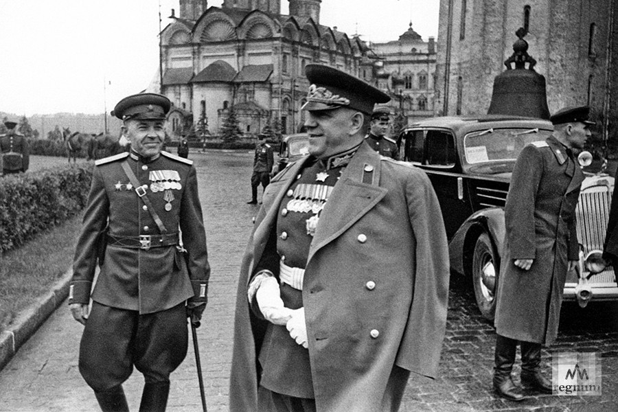 Маршал Жуков в кремле в день Парада Победы на Красной площади 24 июня 1945 года