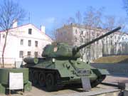 Знаменитый танк Т-34.  Фото. Картинка. Калашников-броневик?