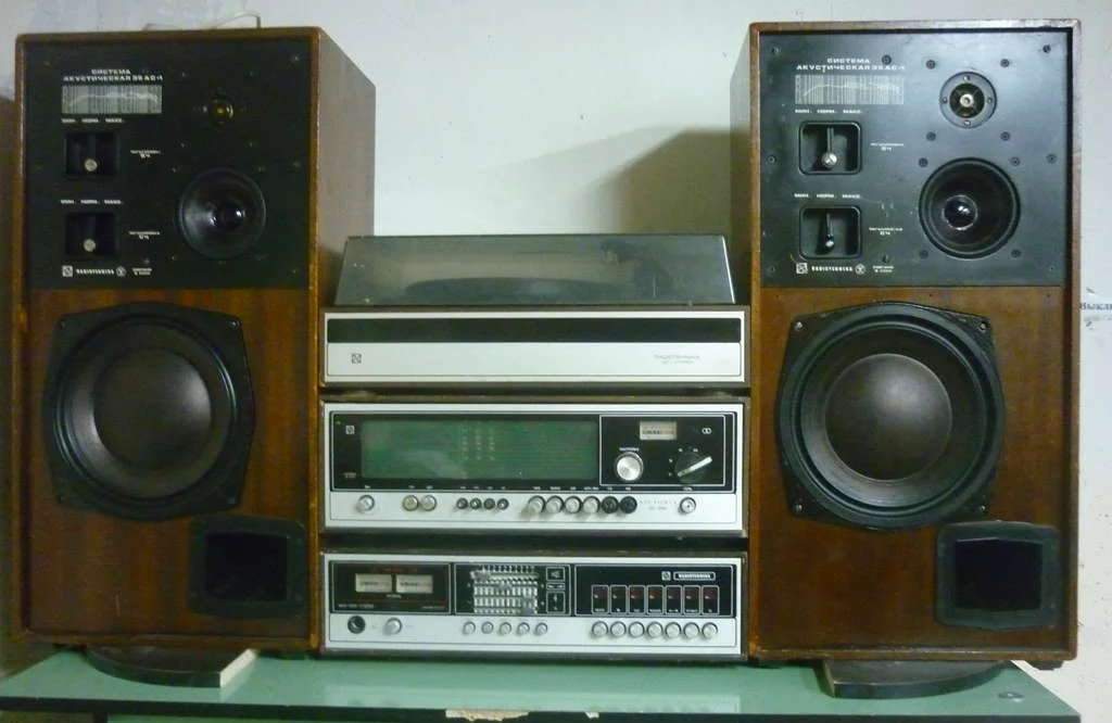 . 35 -1 Radiotehnika S-90 