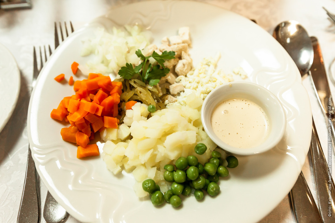 Обед на теплоходе Н.А.Некрасов