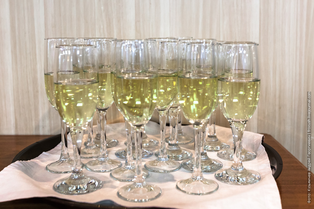 шампанское на завтрак теплоход «Н.А.Некрасов»