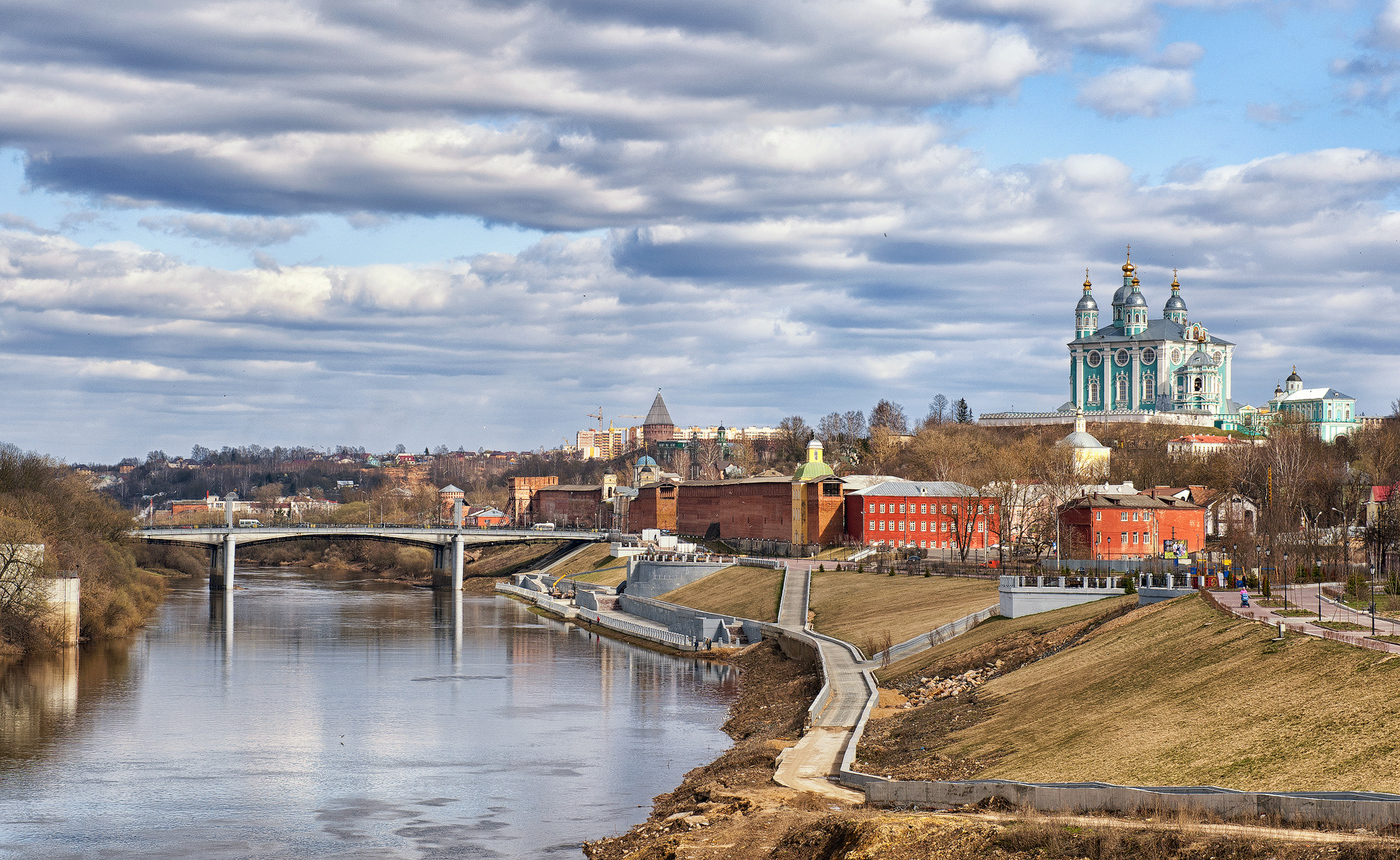 Река Днепр и Смоленский кремль