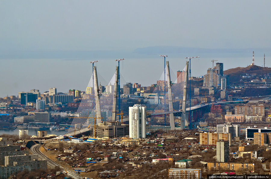 фото. Мост в бухте золотой рог во Владивостоке
