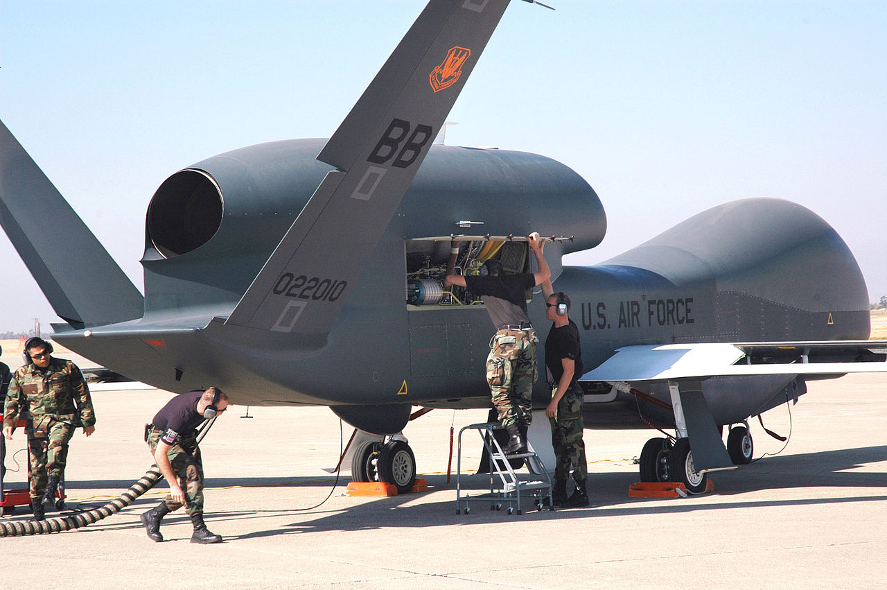 Комплекс БПЛА Global Hawk состоит из воздушного сегмента, наземного сегмента, сегмента обслуживания