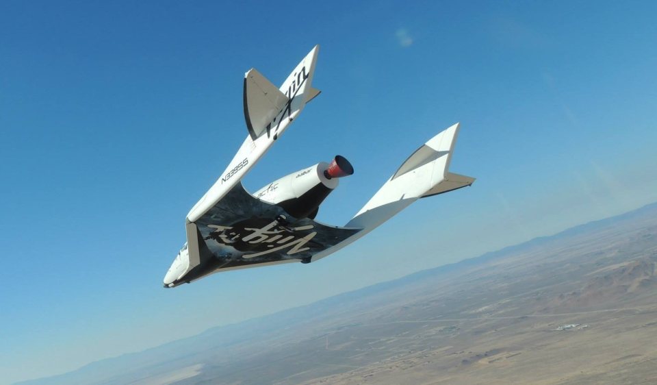 SpaceShipTwo        .  