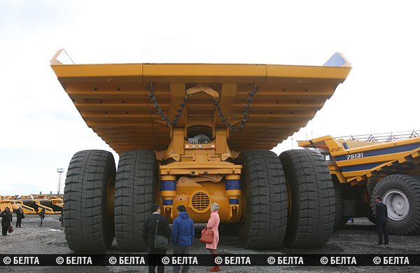 belaz-75710.   450 . . 