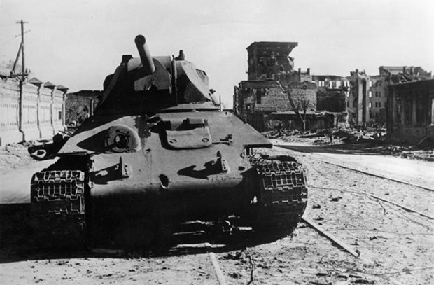 -34  , 8  1942 .